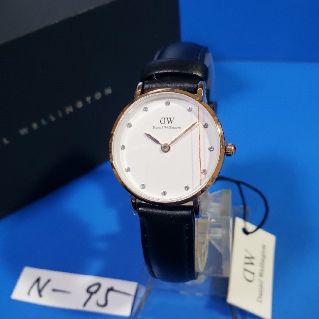 Daniel Wellington(ダニエルウェリントン)のN-95新品26mm❤D.W.クラッシーシェフィールド♥激安価格♥送料無料 レディースのファッション小物(腕時計)の商品写真