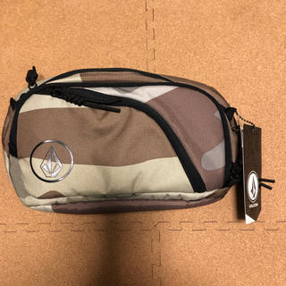 ボルコム(volcom)のVOLCOM ボディバッグ 新品未使用(ボディーバッグ)