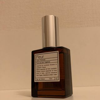 オゥパラディ(AUX PARADIS)のAUX PARADIS フルール オードパルファム(Fleur) 15ml(香水(女性用))