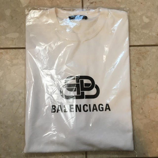 Balenciaga(バレンシアガ)のバレンシアガ   Tシャツメンズ メンズのトップス(Tシャツ/カットソー(半袖/袖なし))の商品写真
