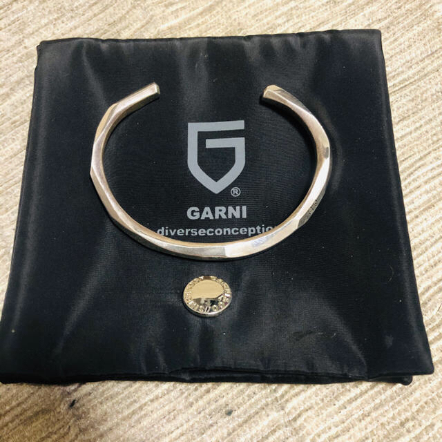 GARNI(ガルニ)のGARNI バングル メンズのアクセサリー(ブレスレット)の商品写真