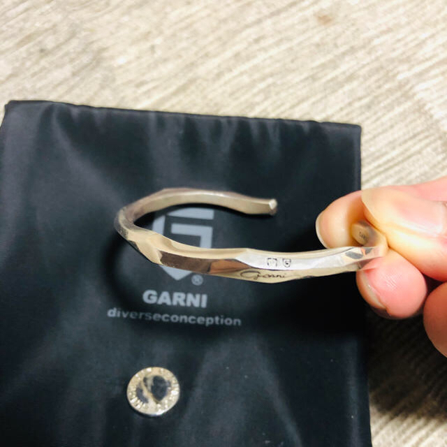 GARNI(ガルニ)のGARNI バングル メンズのアクセサリー(ブレスレット)の商品写真