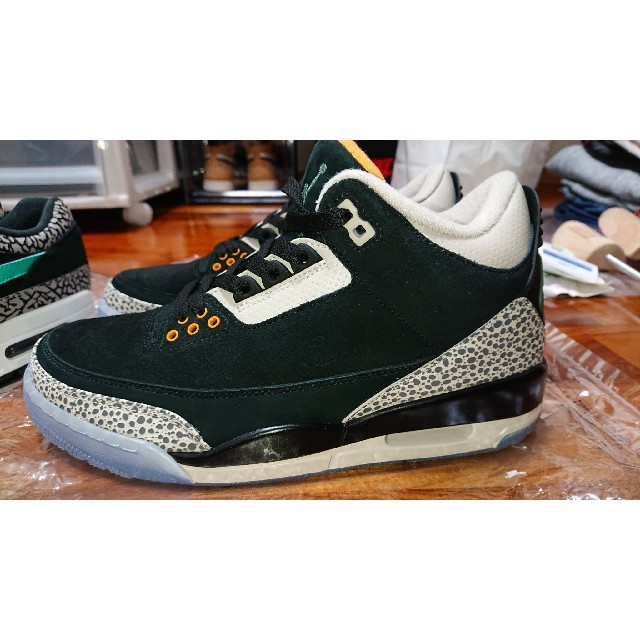 NIKE(ナイキ)のNIKE AIR JORDAN3 OG Safari atmos エレファント メンズの靴/シューズ(スニーカー)の商品写真