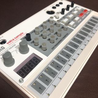 コルグ(KORG)の【箱・ケース付き】volca sample【KORG】(音源モジュール)