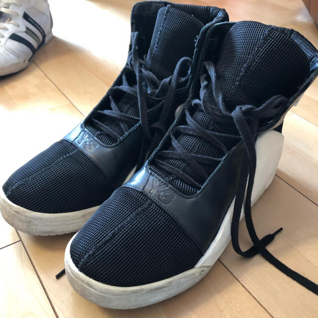 Y-3(ワイスリー)のY-3 ハイカットスニーカー　1 メンズの靴/シューズ(スニーカー)の商品写真