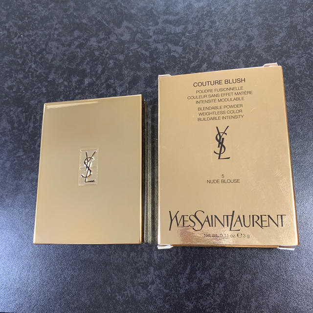 Yves Saint Laurent Beaute(イヴサンローランボーテ)のブラッシュクチュール5 （ほお紅） コスメ/美容のベースメイク/化粧品(チーク)の商品写真