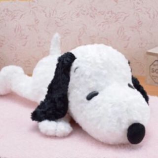 Snoopy 寝転び スヌーピー ぬいぐるみ 特大の通販 ラクマ