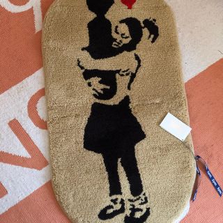 バンクシー ラグ BANKSY bomb hugger rugの通販 by さえとし's shop ...