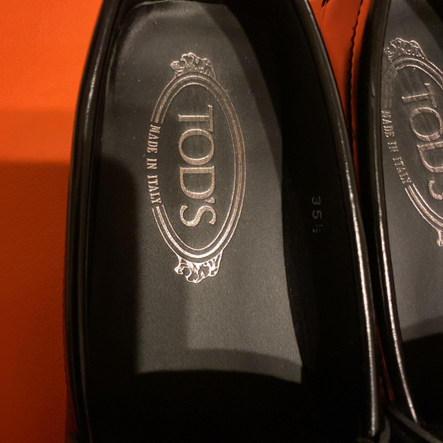 大得価HOT TOD'S 35.5 超美品 の通販 by BBBLUE|トッズならラクマ - TOD’S トッズ ローファー 格安人気