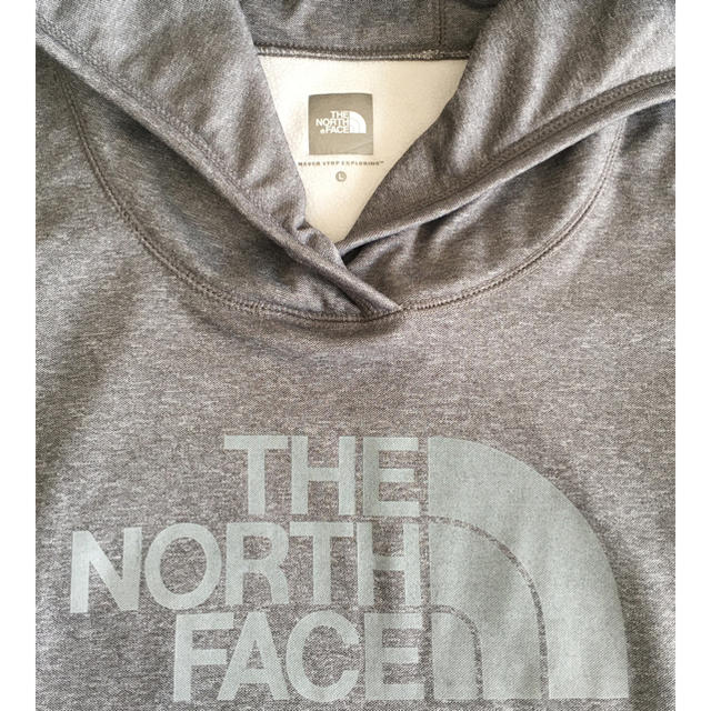 THE NORTH FACE(ザノースフェイス)のTHE NORTH FACE レディーススウェットパーカー　 レディースのトップス(パーカー)の商品写真