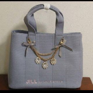 ジルバイジルスチュアート(JILL by JILLSTUART)の【美品】ジルバイジルスチュアート ジュエルリボントートバッグ ラベンダー大(トートバッグ)