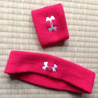 アンダーアーマー(UNDER ARMOUR)のスポーツ ヘアバンド&リストバンド フリーサイズ(バングル/リストバンド)