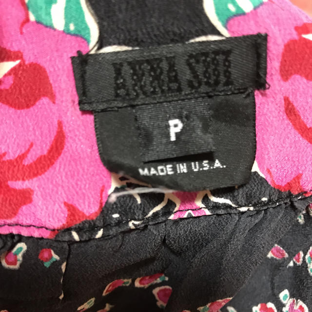 ANNA SUI(アナスイ)のANNA SUI アナスイ　トップス　花柄　P レディースのトップス(Tシャツ(半袖/袖なし))の商品写真