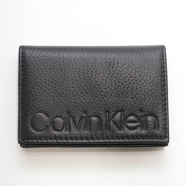 Calvin Klein(カルバンクライン)の新品 カルバンクライン 名刺入れ 二つ折り カードケース 人気 型押し ブラック メンズのファッション小物(名刺入れ/定期入れ)の商品写真