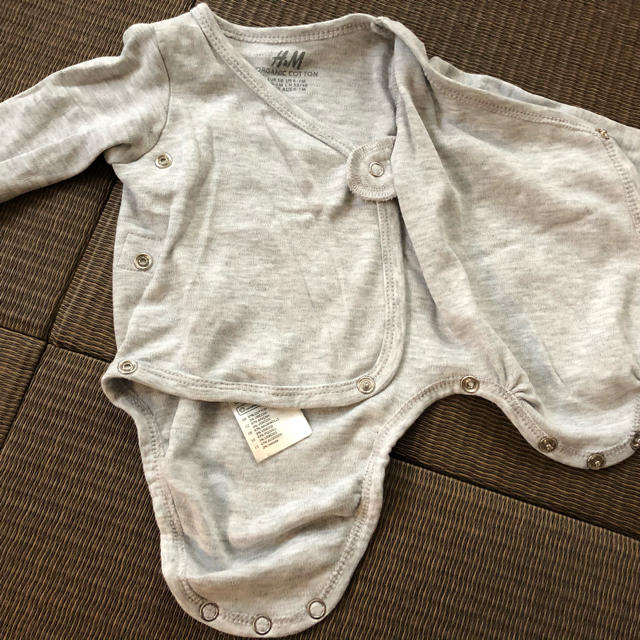 H&M(エイチアンドエム)のH&M 新生児　肌着 キッズ/ベビー/マタニティのベビー服(~85cm)(肌着/下着)の商品写真