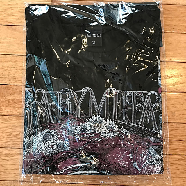 BABYMETAL(ベビーメタル)のBABYMETAL TWO FORCE TEE XLサイズ LEGEND M エンタメ/ホビーのタレントグッズ(ミュージシャン)の商品写真