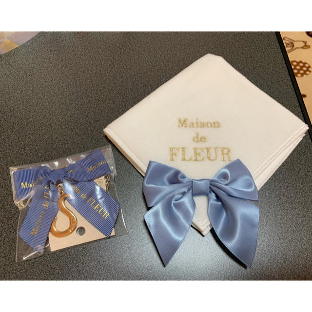 Maison de FLEUR(メゾンドフルール)のMaison de FLEUR ハンカチ チャーム セット ハンドメイドのファッション小物(バッグチャーム)の商品写真