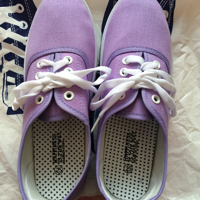 紫 シューズ レディースの靴/シューズ(スニーカー)の商品写真