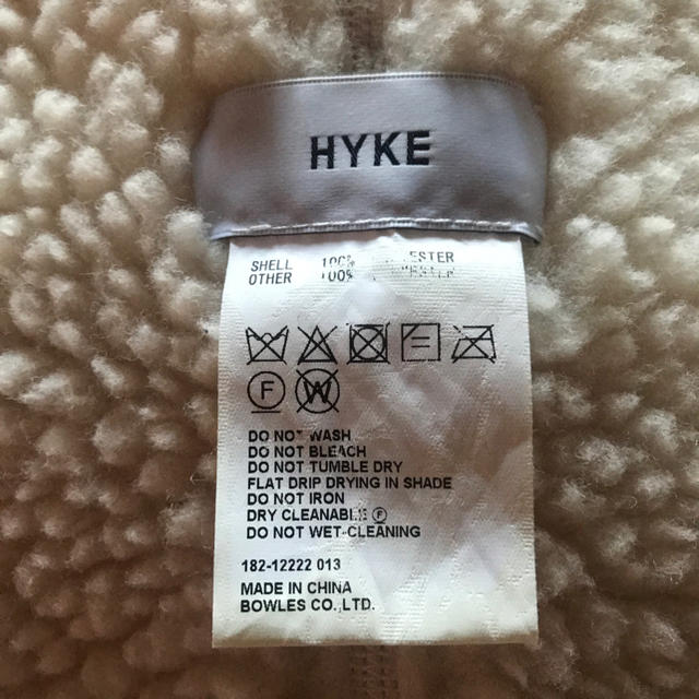 HYKE(ハイク)のHYKE  ネックウォーマー  18FW  ホワイト レディースのファッション小物(ネックウォーマー)の商品写真