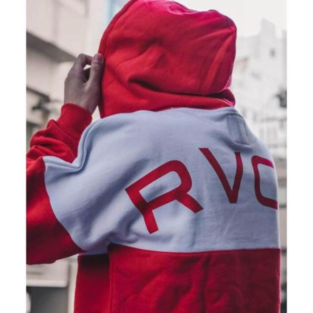 RVCA ルーカ スウェット　パーカー　レッド　Sサイズ