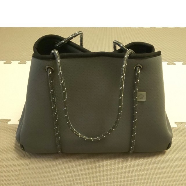 qbag zip ダークグレー