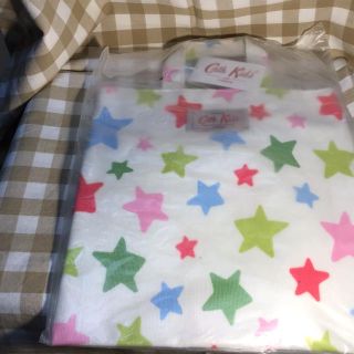 キャスキッドソン(Cath Kidston)のキャスキッドソン キッズトートバッグ　ホワイト　スター柄オイルコート　PVC(トートバッグ)