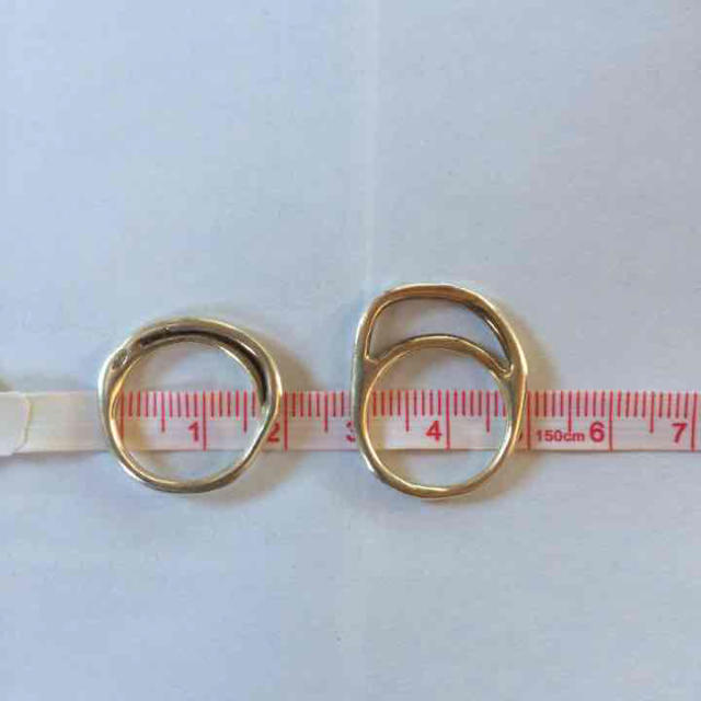IOSSELLIANI(イオッセリアーニ)のイオッセリアーニ ゴールドリング レディースのアクセサリー(リング(指輪))の商品写真