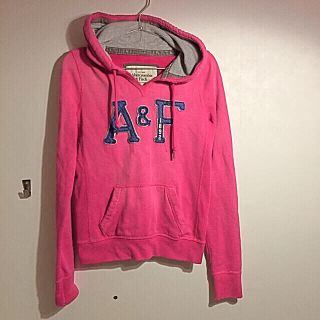 アバクロンビーアンドフィッチ(Abercrombie&Fitch)のアバクロパーカー ピンク💓(トレーナー/スウェット)