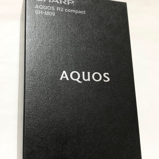 AQUOS(アクオス)の新品 AQUOS R2 compact SH-M09 ブラック SIMフリー スマホ/家電/カメラのスマートフォン/携帯電話(スマートフォン本体)の商品写真