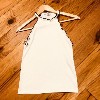 ザラ(ZARA)のZARA 白 ホワイト トップス タンクトップ(カットソー(半袖/袖なし))