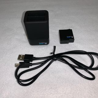 ゴープロ(GoPro)の中古　GoPro Hero6,7用バッテリーと充電器(バッテリー/充電器)