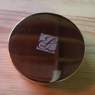 エスティローダー(Estee Lauder)のシグネチャーシマーパウダー(フェイスパウダー)