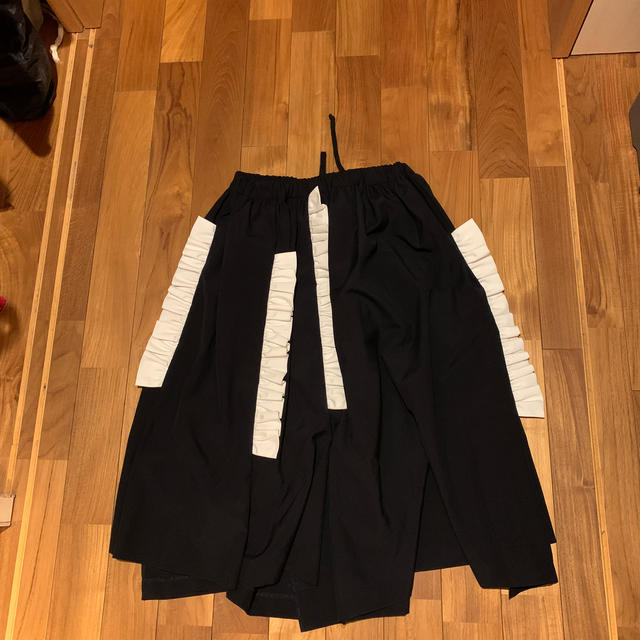 COMME des GARCONS(コムデギャルソン)の気持ちの白レーススカート レディースのスカート(ひざ丈スカート)の商品写真