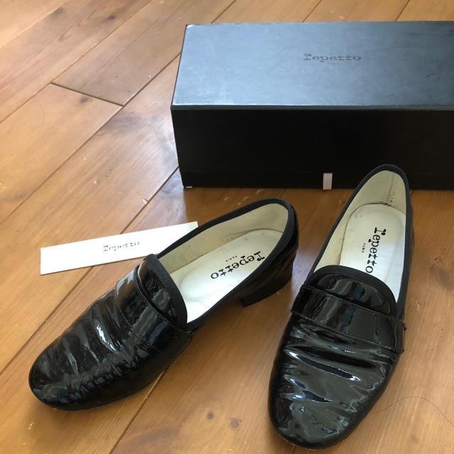 repetto(レペット)のレペット マイケル パテント黒 37 (23cm) 定価4万 レディースの靴/シューズ(ローファー/革靴)の商品写真