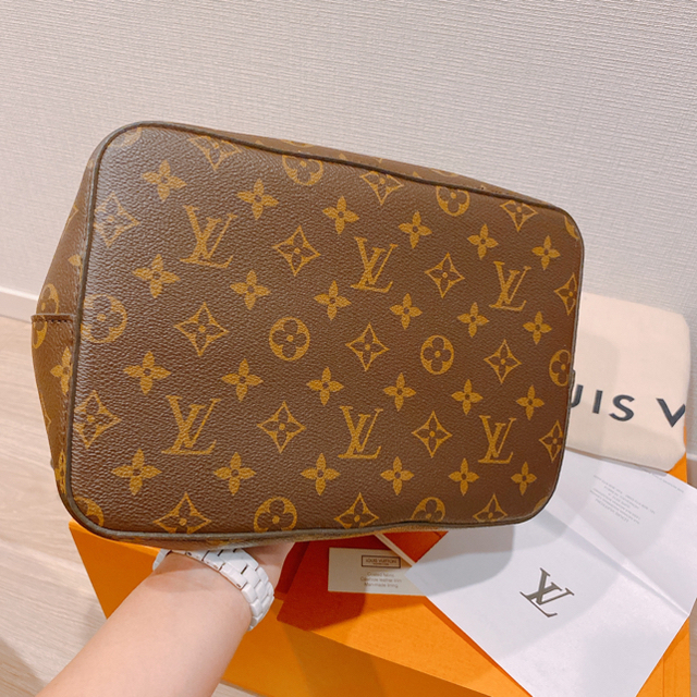 LOUIS VUITTON(ルイヴィトン)のLVネオノエ　M44022 （カード決済控えあり） レディースのバッグ(ショルダーバッグ)の商品写真