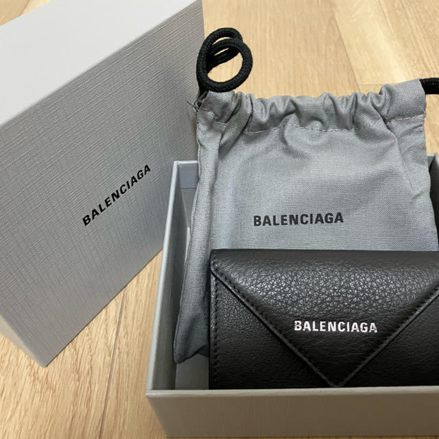 Balenciaga - 【新品未使用】BALENCIAGA ペーパーミニウォレットの通販 by shop｜バレンシアガならラクマ