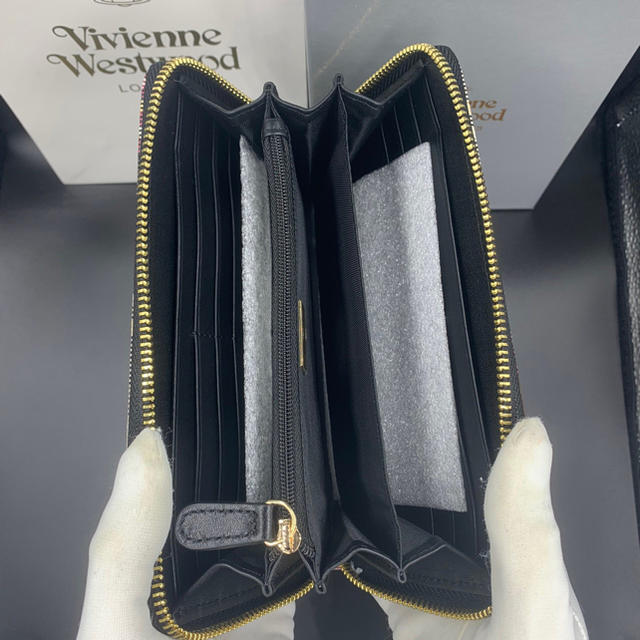 Vivienne Westwood(ヴィヴィアンウエストウッド)の即購入OKヴィヴィアン ウエストウッド　　チェック柄　長財布 レディースのファッション小物(財布)の商品写真