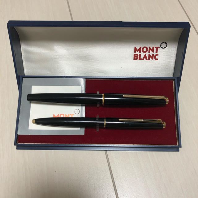 MONTBLANC(モンブラン)のモンブラン　万年筆・ボールペン インテリア/住まい/日用品の文房具(ペン/マーカー)の商品写真