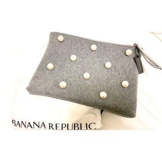 バナナリパブリック(Banana Republic)のBanana  Republic  バナナリパブリック　パール　フェルトクラッチ(クラッチバッグ)