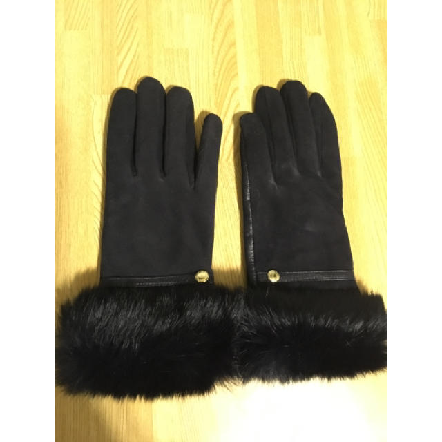 マルイ(マルイ)の黒　マルイ  手袋　新品未使用 レディースのファッション小物(手袋)の商品写真