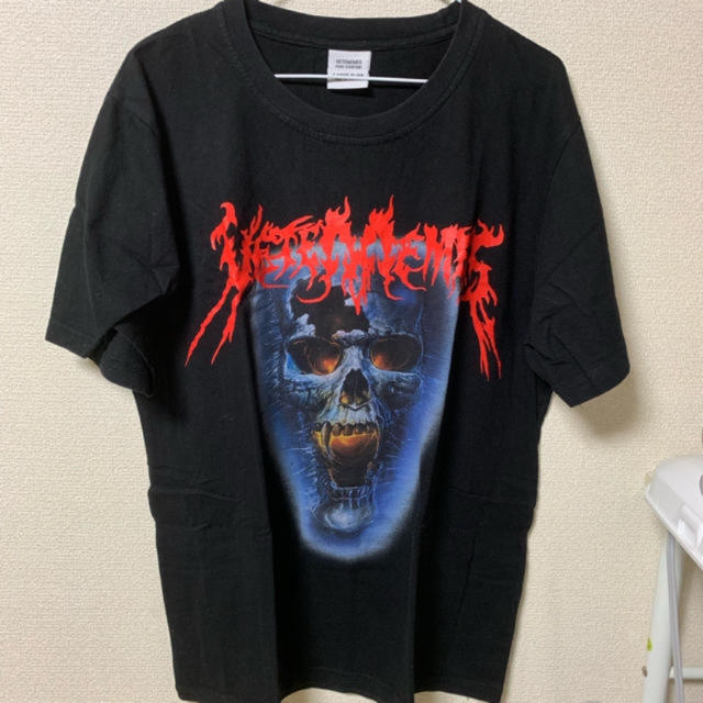 tsuna様専用VETEMEMES TシャツLサイズ メンズのトップス(Tシャツ/カットソー(半袖/袖なし))の商品写真