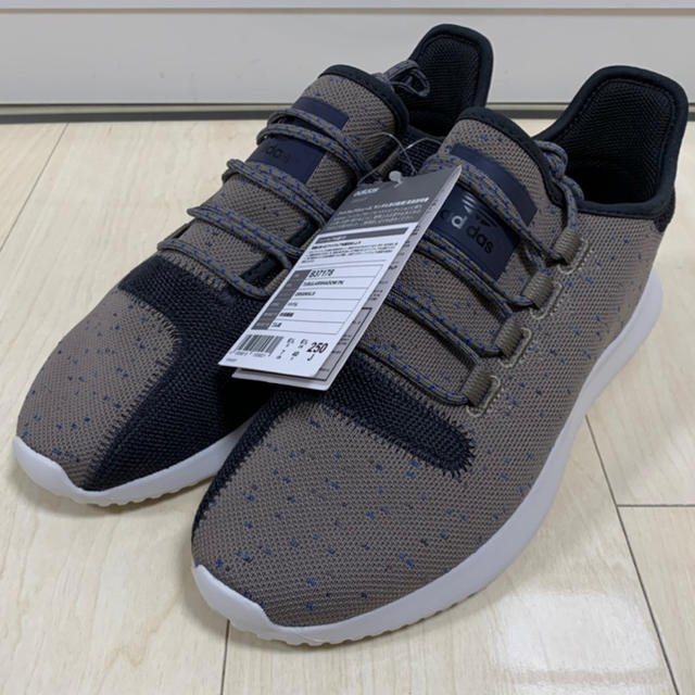 新品 アディダス スニーカー TUBULAR SHADOW グレー ニット