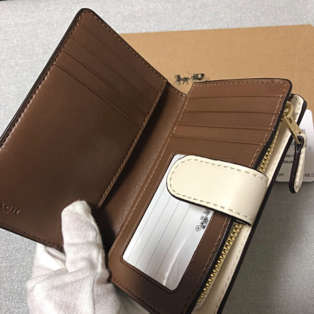 COACH(コーチ)の【専用ページ】コーチ　財布　IM/KHAKI/CHALK レディースのファッション小物(財布)の商品写真