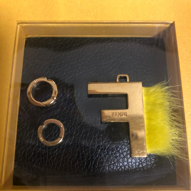 FENDI(フェンディ)のFENDI イニシャルチャーム F レディースのアクセサリー(チャーム)の商品写真