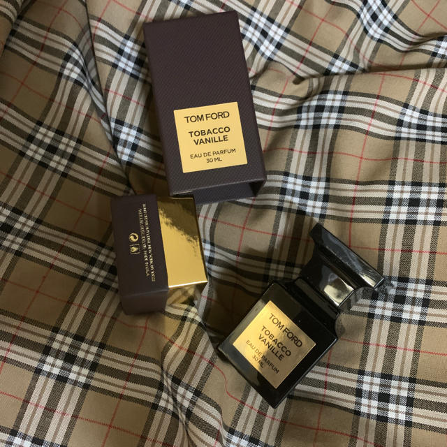 TOM FORD(トムフォード)のTOM FORD  トムフォード　タバコバニラ　香水 コスメ/美容の香水(ユニセックス)の商品写真