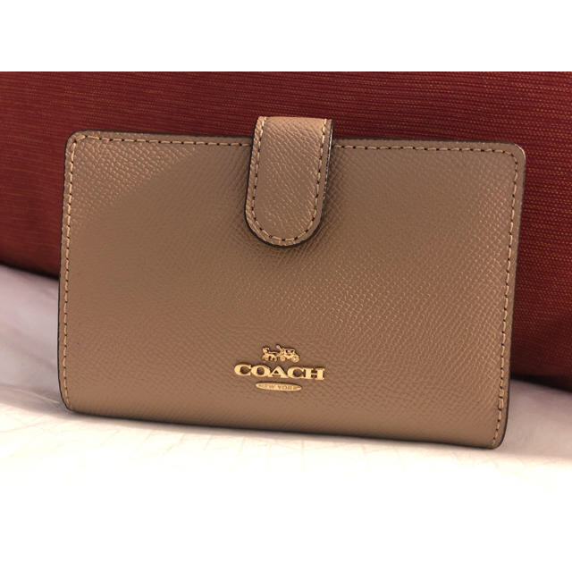 COACH(コーチ)の【SALE】コーチ　財布　ベージュ レディースのファッション小物(財布)の商品写真