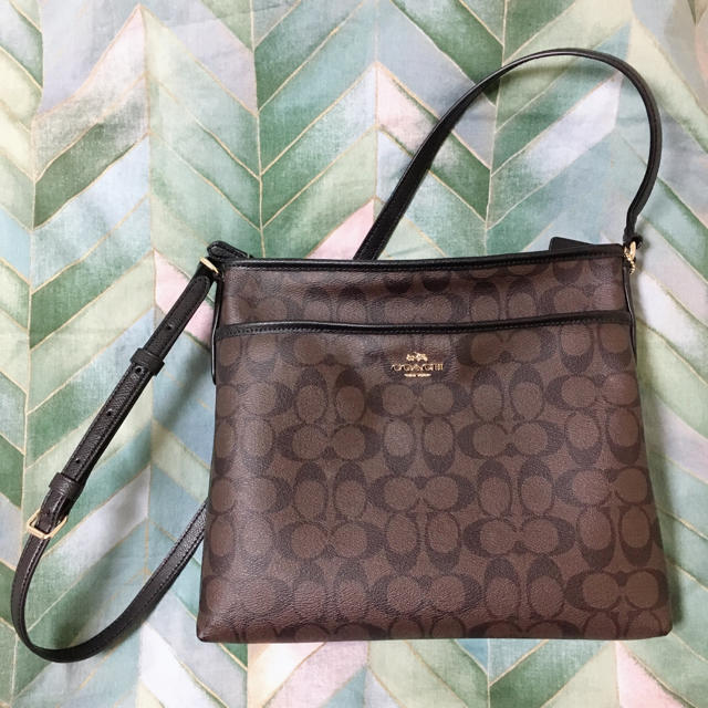 バッグCOACH コーチ ショルダーバッグ  シグネチャー