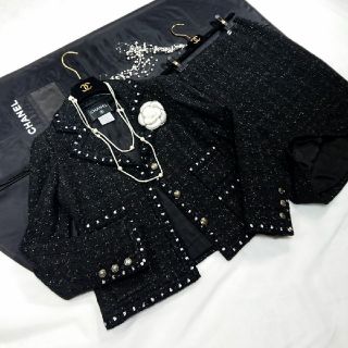 シャネル(CHANEL)のシャネル スーツ❤️ロゴボタン★MIXツイード★ジャケット&スカート★ほぼ未使用(スーツ)