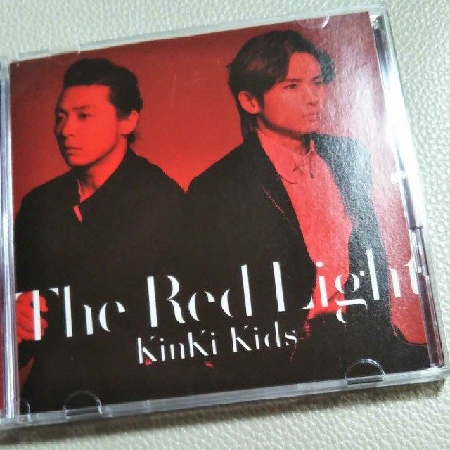 KinKi Kids(キンキキッズ)のKinKi Kids　CD特典DVD付き　初回限定　キンキキッズ　the red エンタメ/ホビーのCD(ポップス/ロック(邦楽))の商品写真