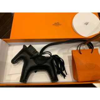 エルメス(Hermes)のエルメス　チャーム　HERMES ロデオ　pm ソーブラック　激レア　新品　黒(バッグチャーム)